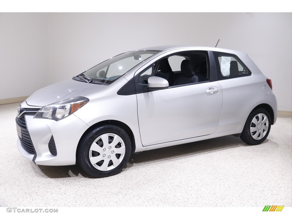 2015 Yaris 3-Door L - Classic Silver Metallic / Black photo #3