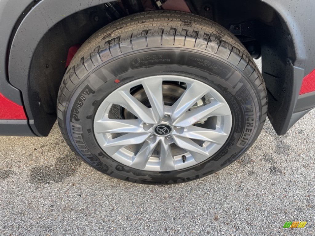 2022 Toyota Corolla Cross LE Wheel Photos