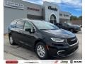 2021 Brilliant Black Crystal Pearl Chrysler Pacifica Touring L  photo #1
