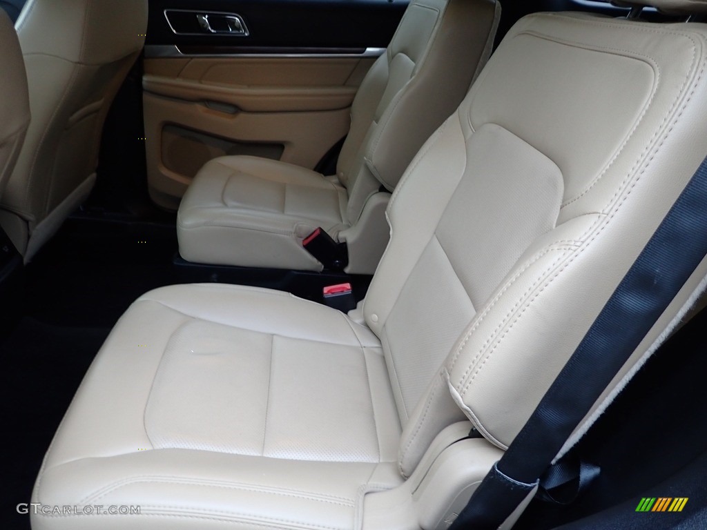 2017 Explorer Limited 4WD - Blue Jeans / Medium Light Camel photo #19