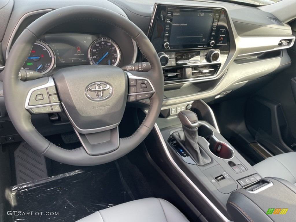 2022 Toyota Highlander Hybrid Bronze Edition AWD Dashboard Photos