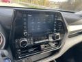 2022 Toyota Highlander Hybrid Bronze Edition AWD Controls