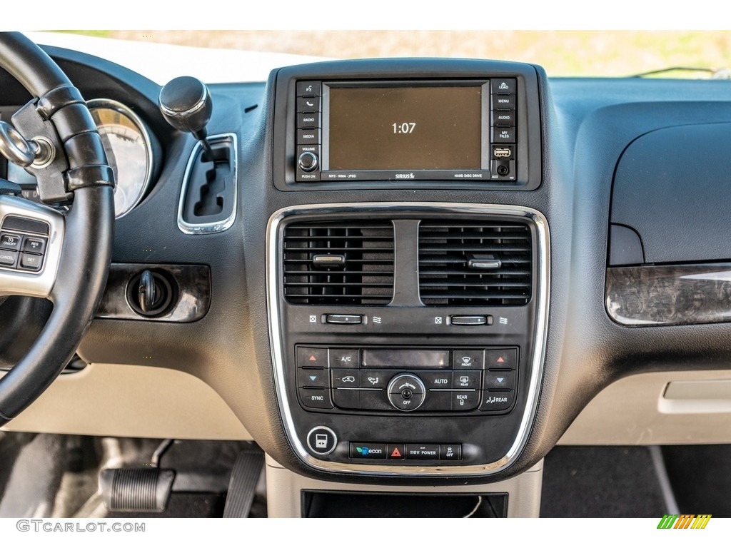 2011 Grand Caravan Crew - Deep Water Blue Pearl / Black/Light Graystone photo #31