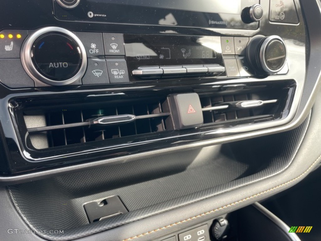2022 Toyota Highlander Hybrid Bronze Edition AWD Controls Photo #143179772