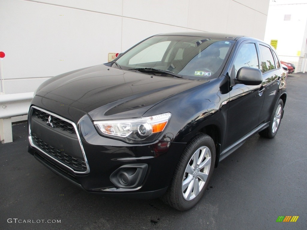 Labrador Black Mitsubishi Outlander Sport