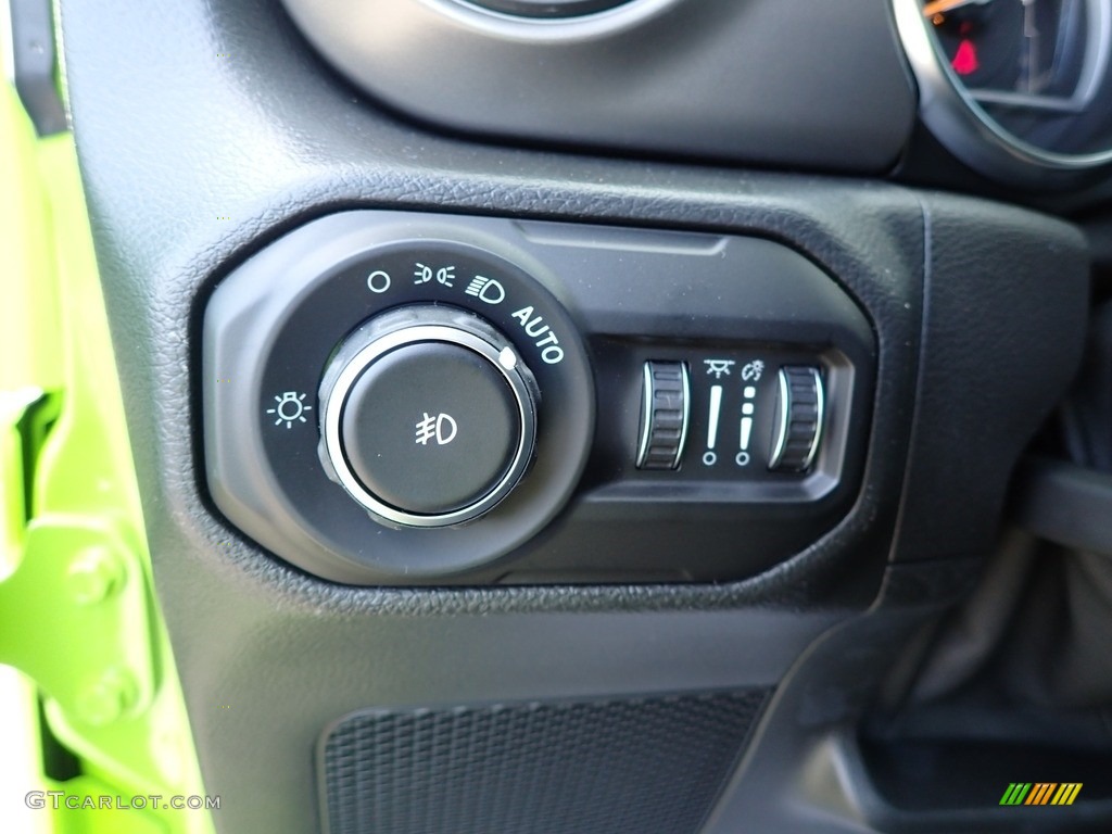 2021 Jeep Wrangler Unlimited Willys 4x4 Controls Photo #143182423