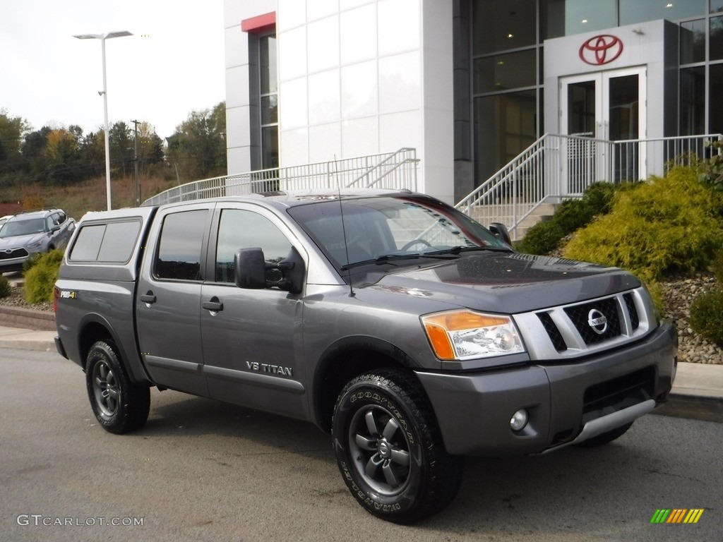 2015 Titan PRO-4X Crew Cab 4x4 - Gun Metallic / Charcoal photo #1