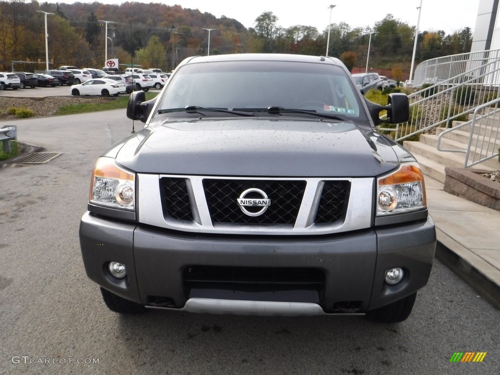 2015 Titan PRO-4X Crew Cab 4x4 - Gun Metallic / Charcoal photo #11