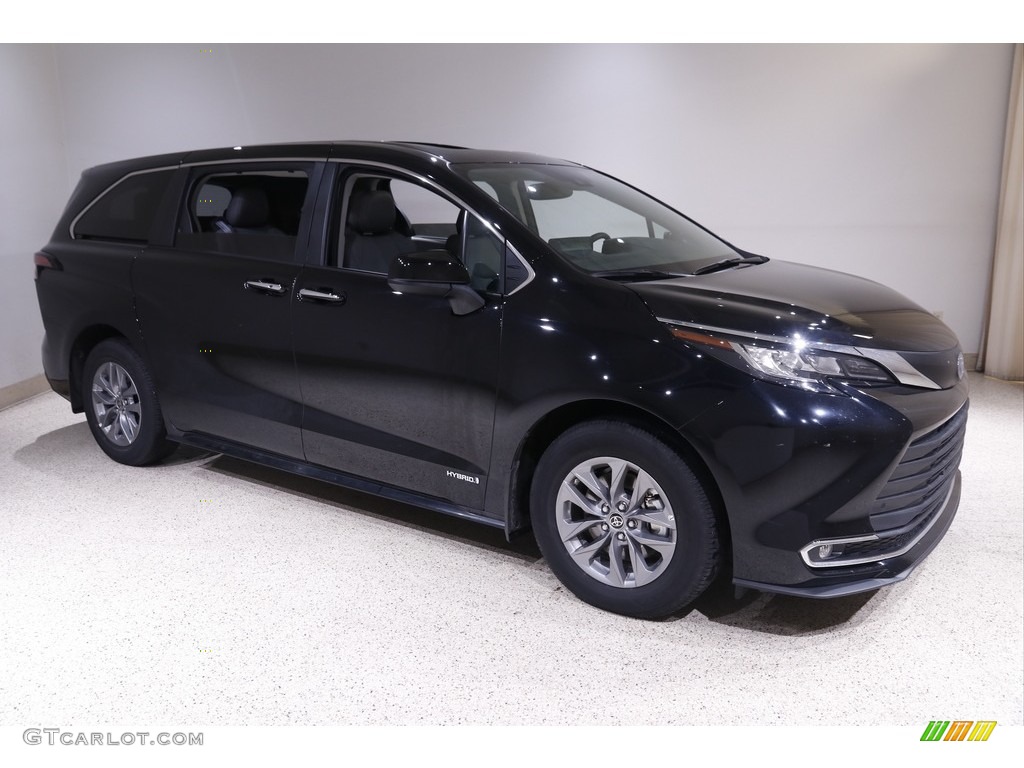 2021 Toyota Sienna XLE AWD Hybrid Exterior Photos
