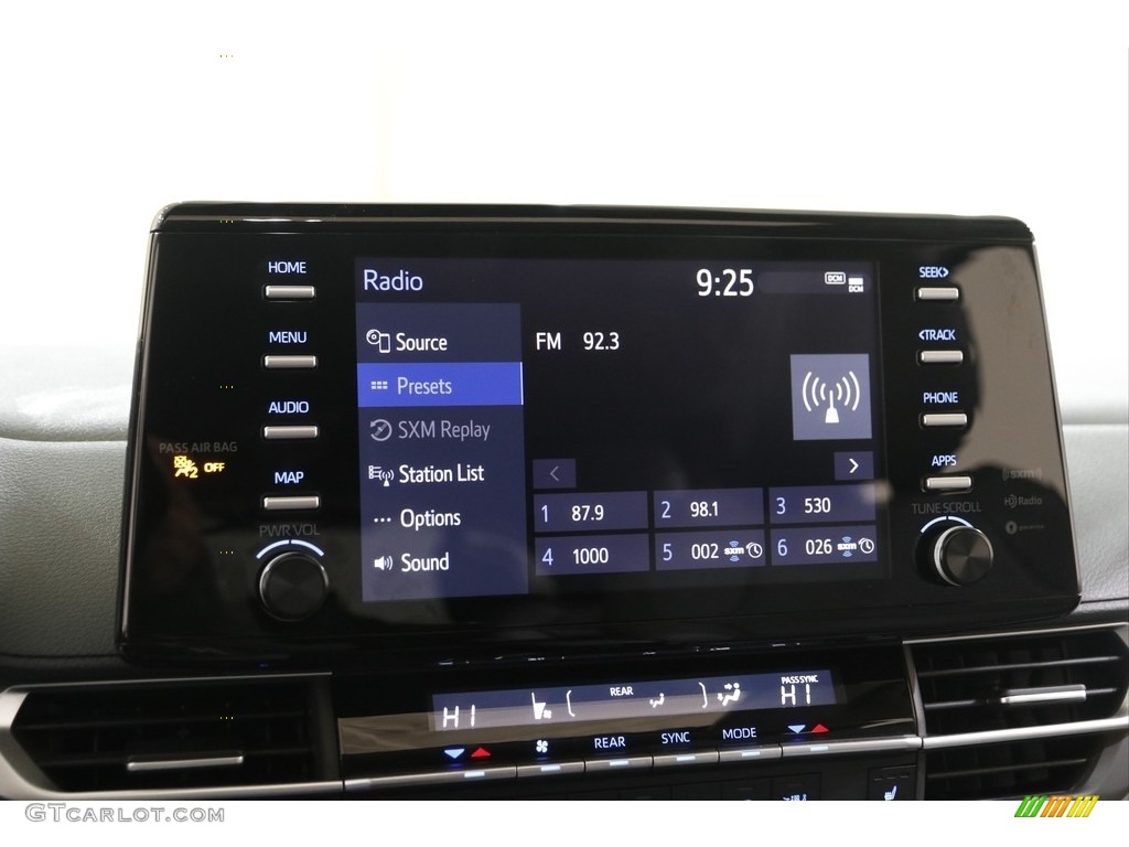 2021 Toyota Sienna XLE AWD Hybrid Controls Photo #143187479