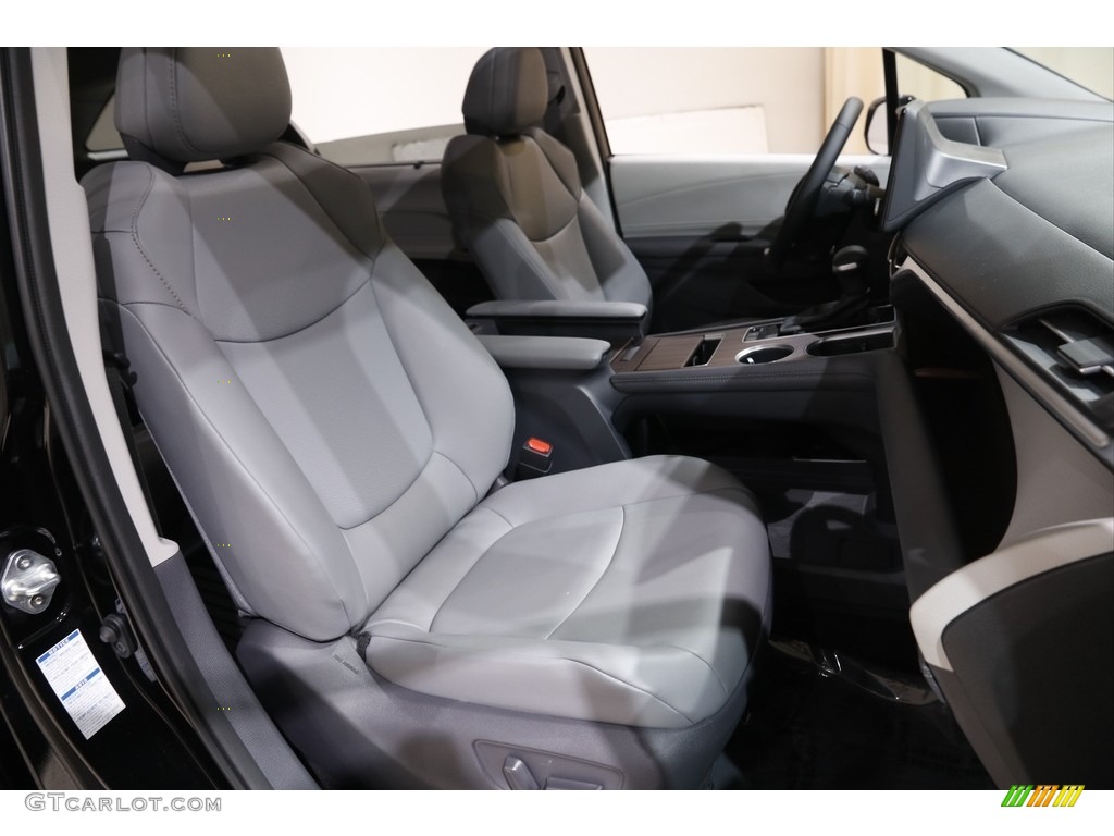 2021 Toyota Sienna XLE AWD Hybrid Front Seat Photos