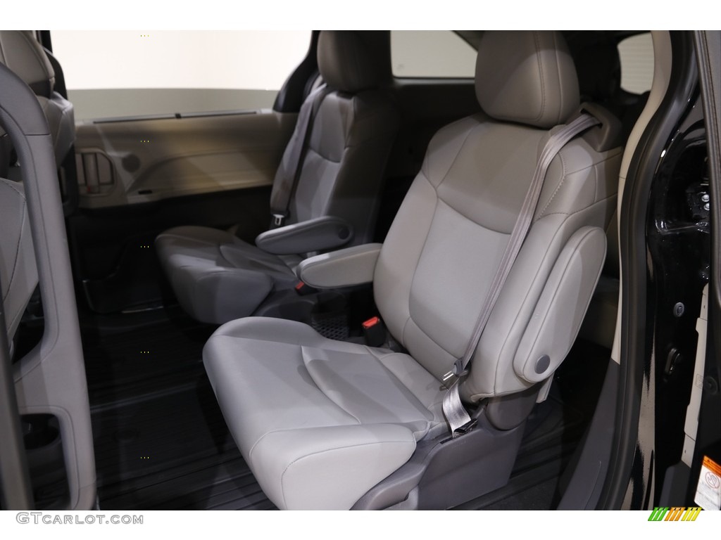 2021 Toyota Sienna XLE AWD Hybrid Rear Seat Photo #143187524