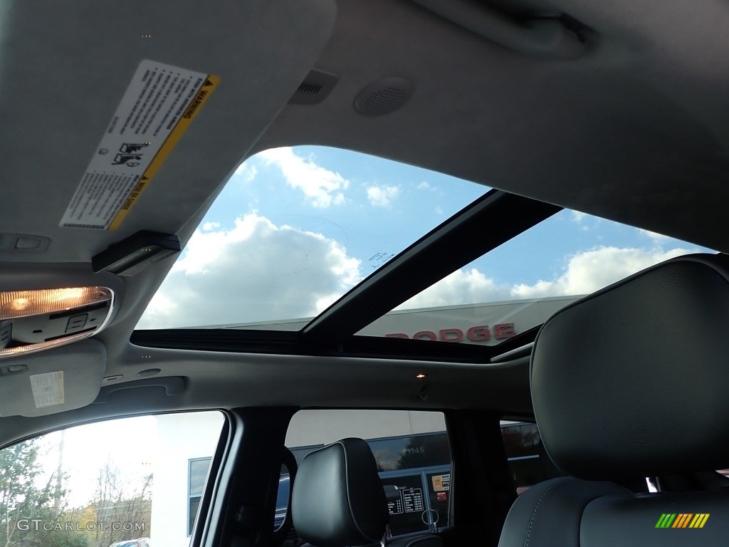 2021 Jeep Grand Cherokee Summit 4x4 Sunroof Photos