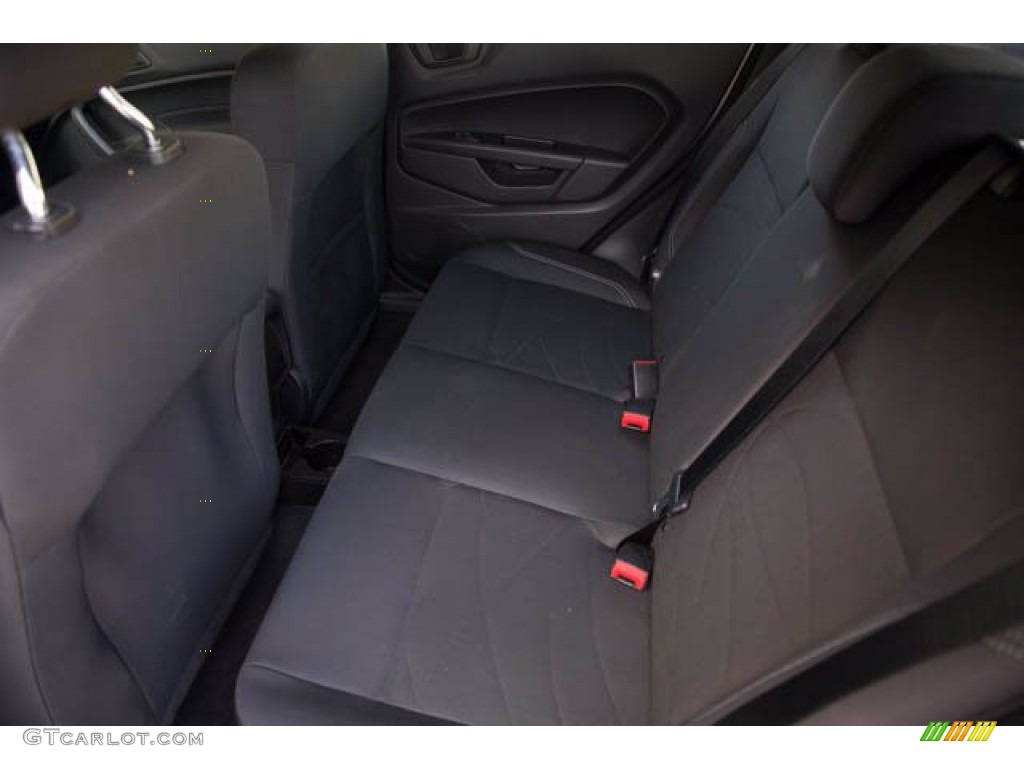2019 Fiesta SE Hatchback - Ingot Silver / Charcoal Black photo #4