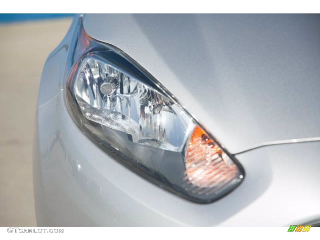 2019 Fiesta SE Hatchback - Ingot Silver / Charcoal Black photo #8