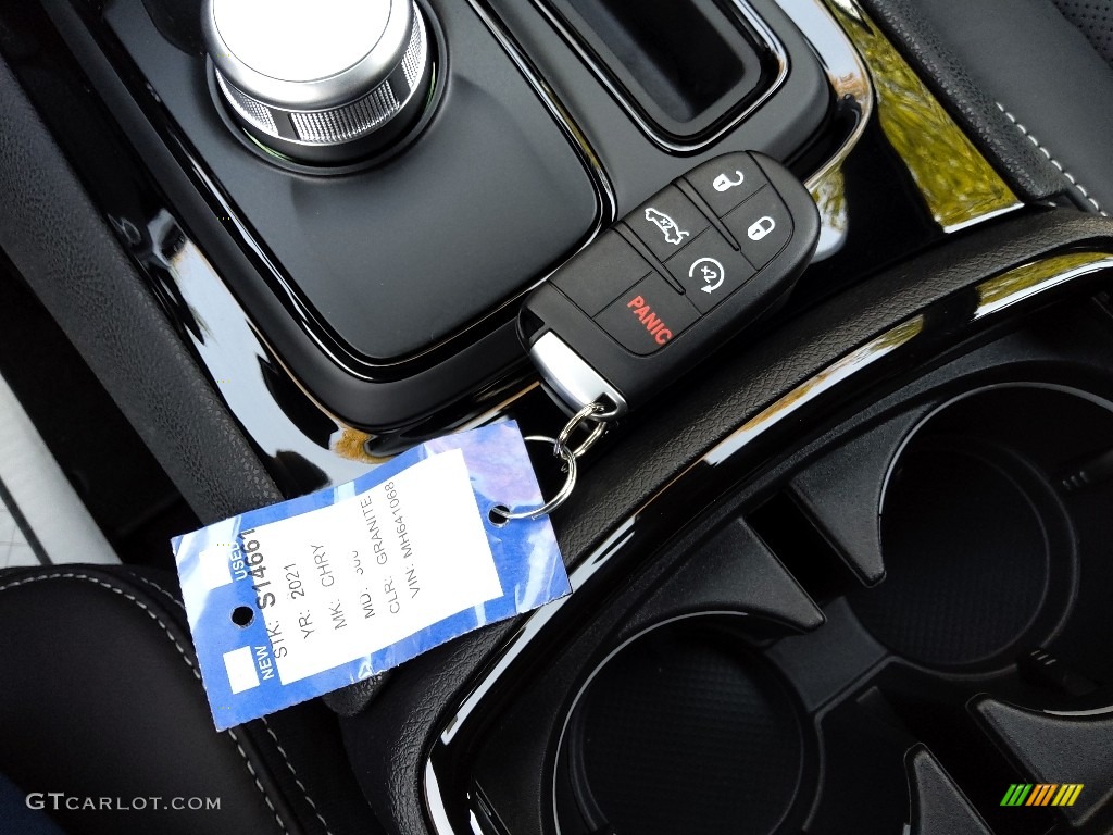 2021 Chrysler 300 S Keys Photo #143194009