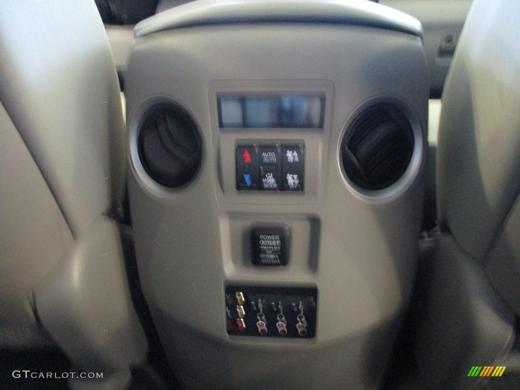 2015 Pilot SE 4WD - Crystal Black Pearl / Gray photo #22