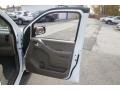 2017 Glacier White Nissan Frontier SV King Cab 4x4  photo #14