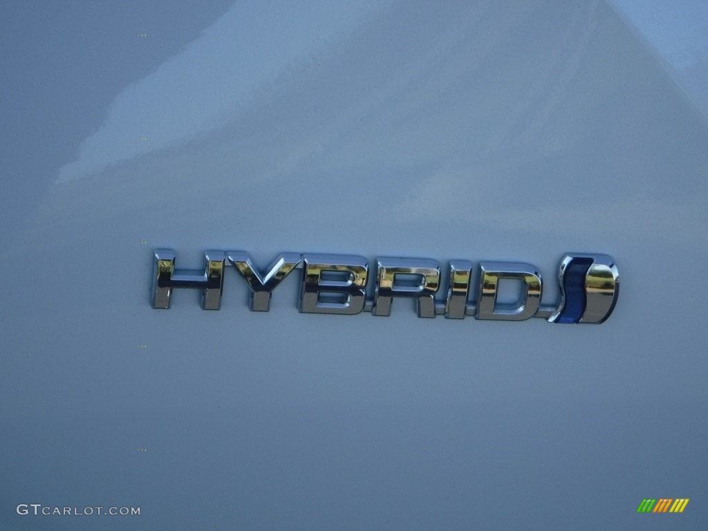 2020 Prius L Eco - Super White / Black photo #4