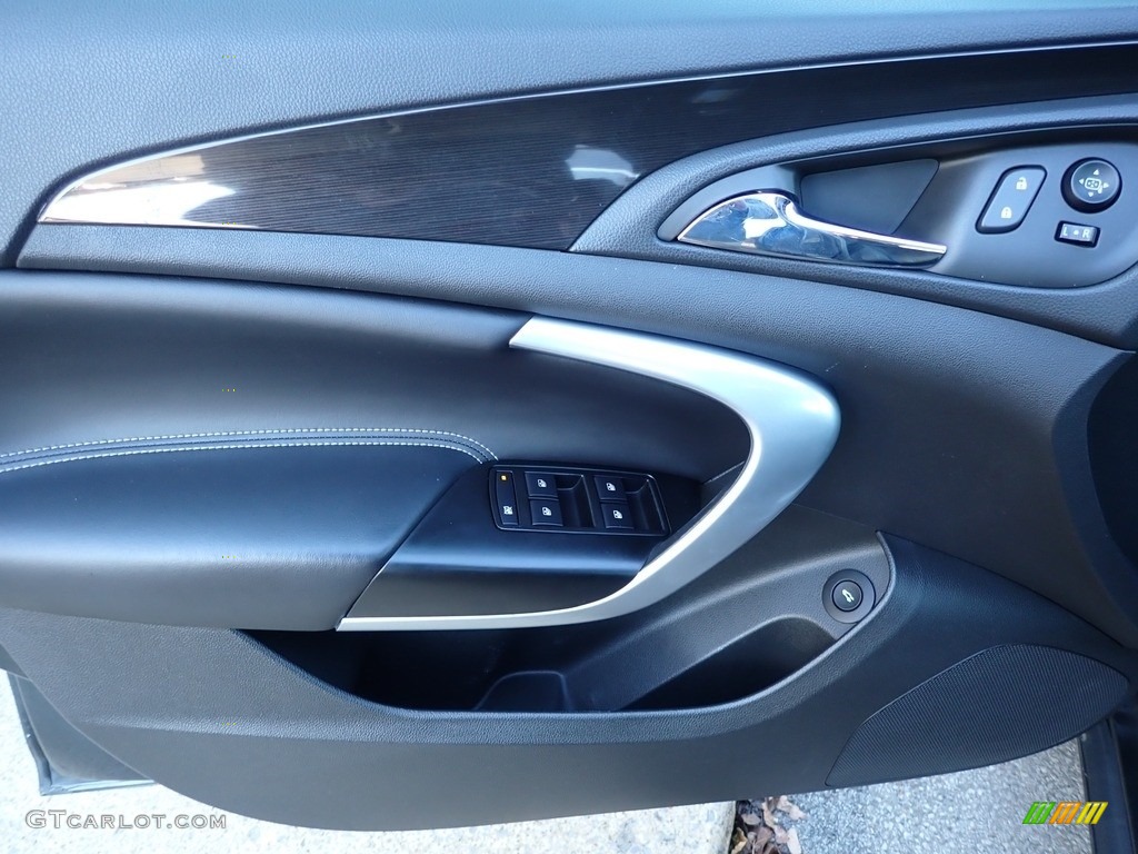 2015 Buick Regal AWD Door Panel Photos