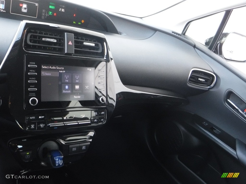 2020 Prius L Eco - Super White / Black photo #18