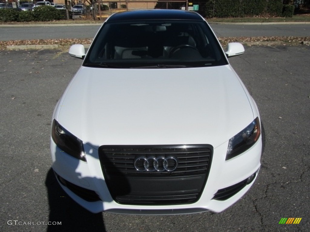 2010 A3 2.0 TFSI - Ibis White / Black photo #5