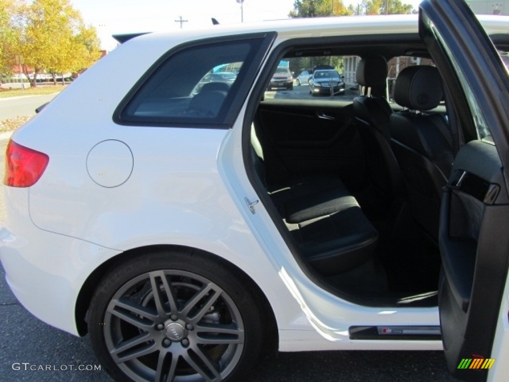 2010 A3 2.0 TFSI - Ibis White / Black photo #24