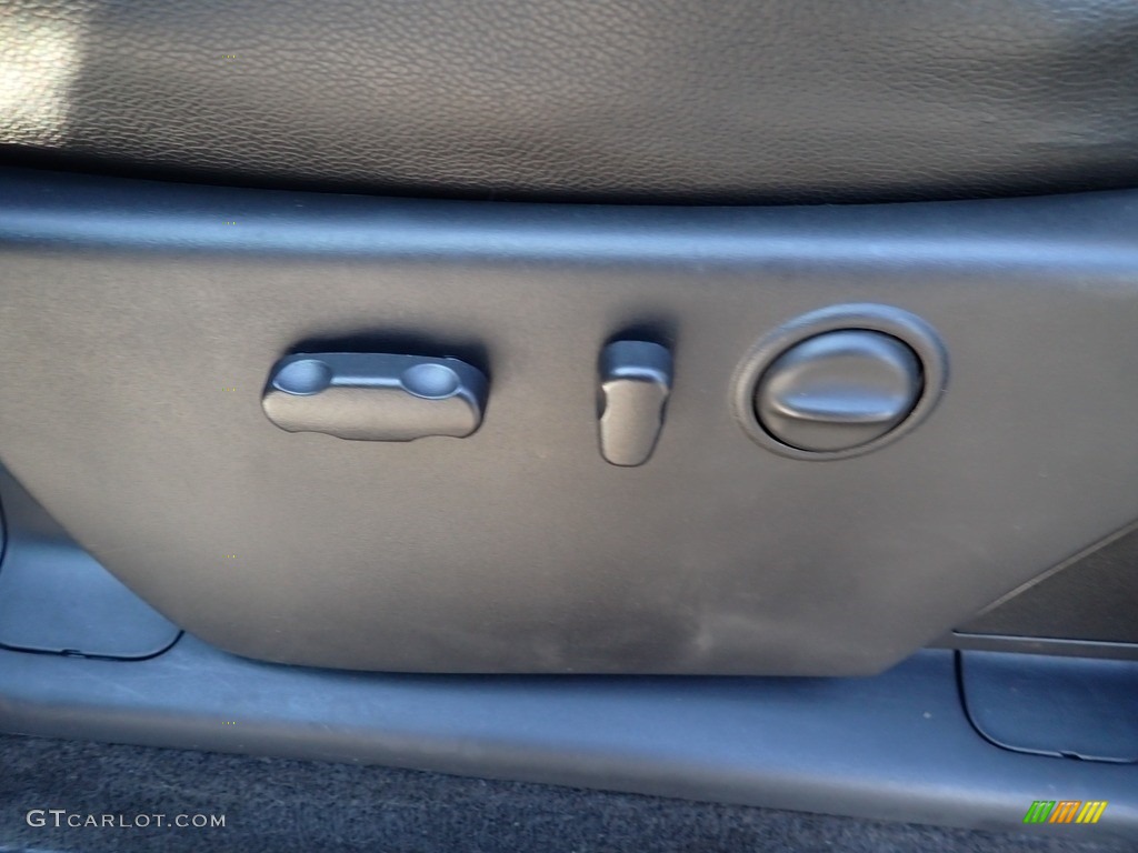 2014 Chevrolet Silverado 2500HD LTZ Crew Cab 4x4 Front Seat Photo #143206944