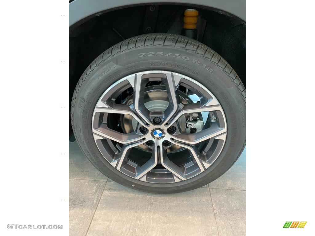 2021 X1 xDrive28i - Mineral Gray Metallic / Black photo #3