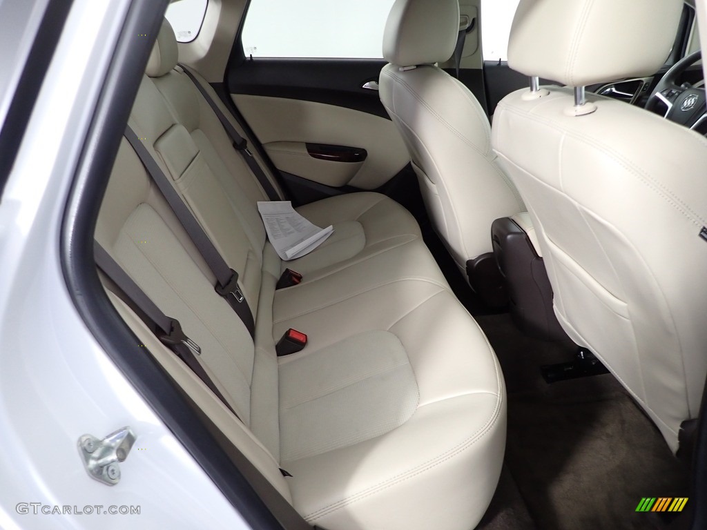 2015 Verano  - Summit White / Cashmere photo #32