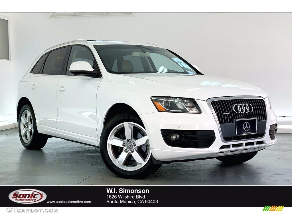 Ibis White Audi Q5