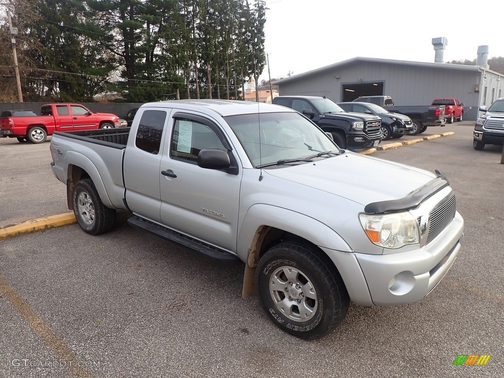 2006 Tacoma V6 TRD Access Cab 4x4 - Silver Streak Mica / Graphite Gray photo #2