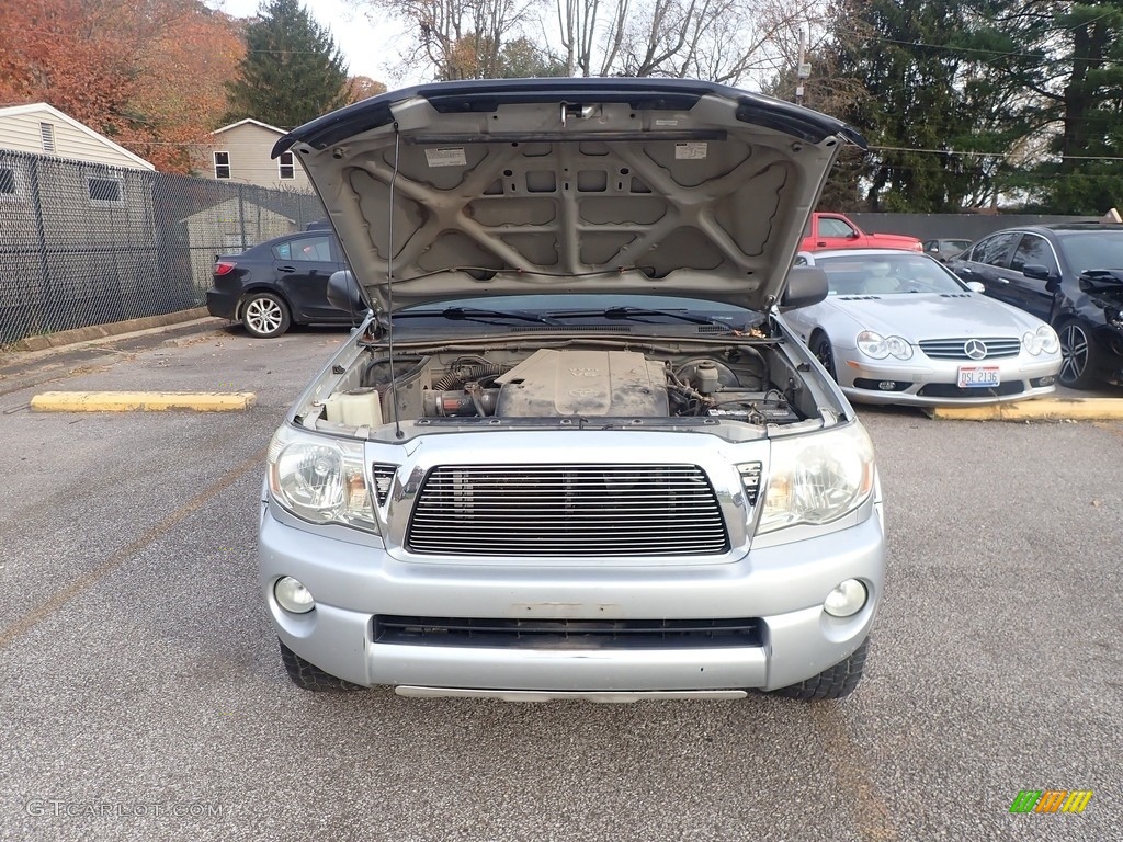 2006 Tacoma V6 TRD Access Cab 4x4 - Silver Streak Mica / Graphite Gray photo #5