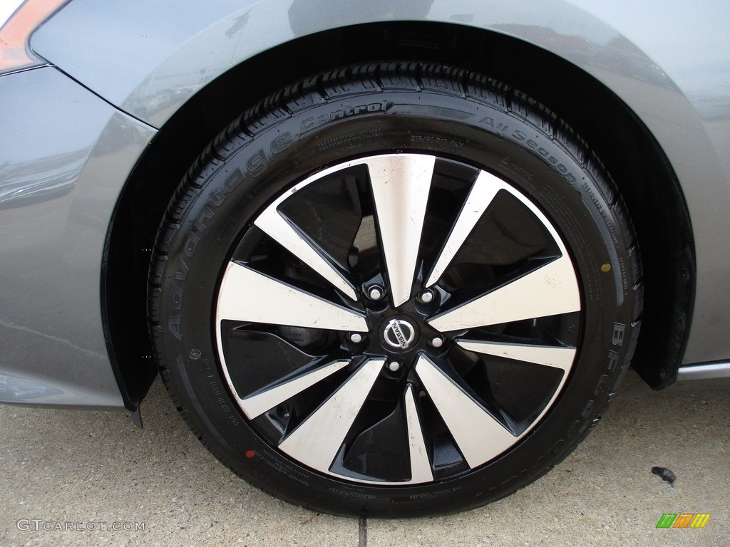 2019 Nissan Altima SL Wheel Photo #143224584