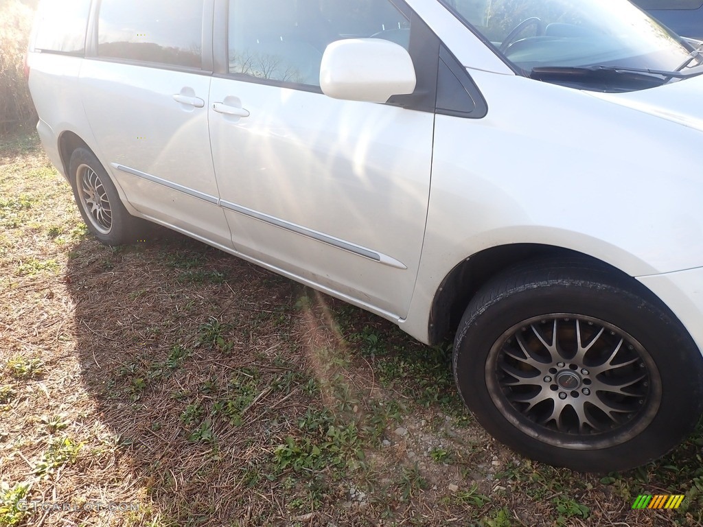 2005 Sienna XLE Limited AWD - Natural White / Stone photo #3