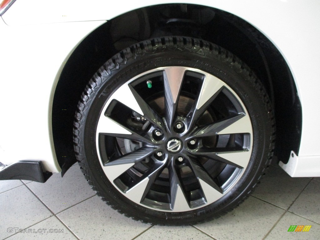 2016 Nissan Sentra SV Wheel Photos