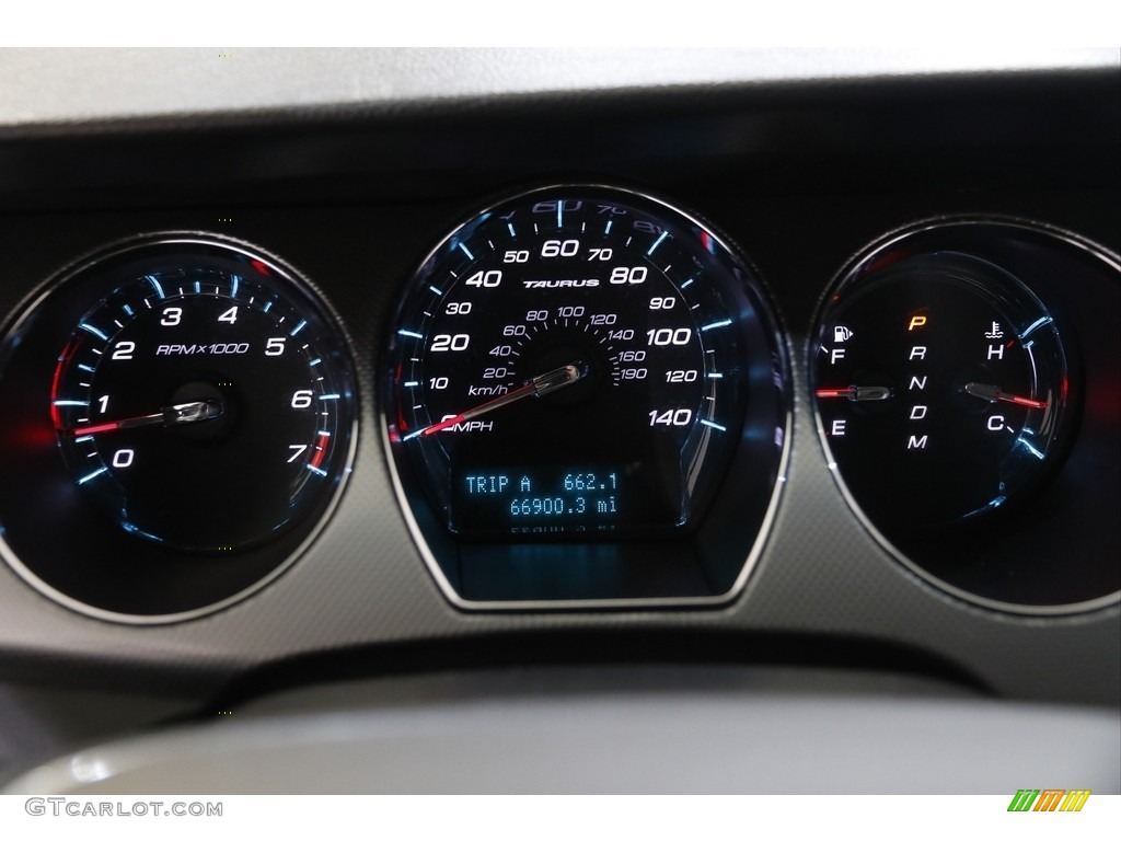2010 Taurus SEL - Tuxedo Black Metallic / Charcoal Black photo #8