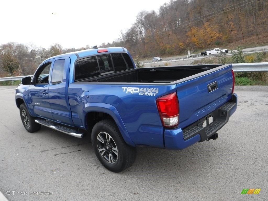 2017 Tacoma TRD Sport Access Cab 4x4 - Blazing Blue Pearl / Cement Gray photo #15