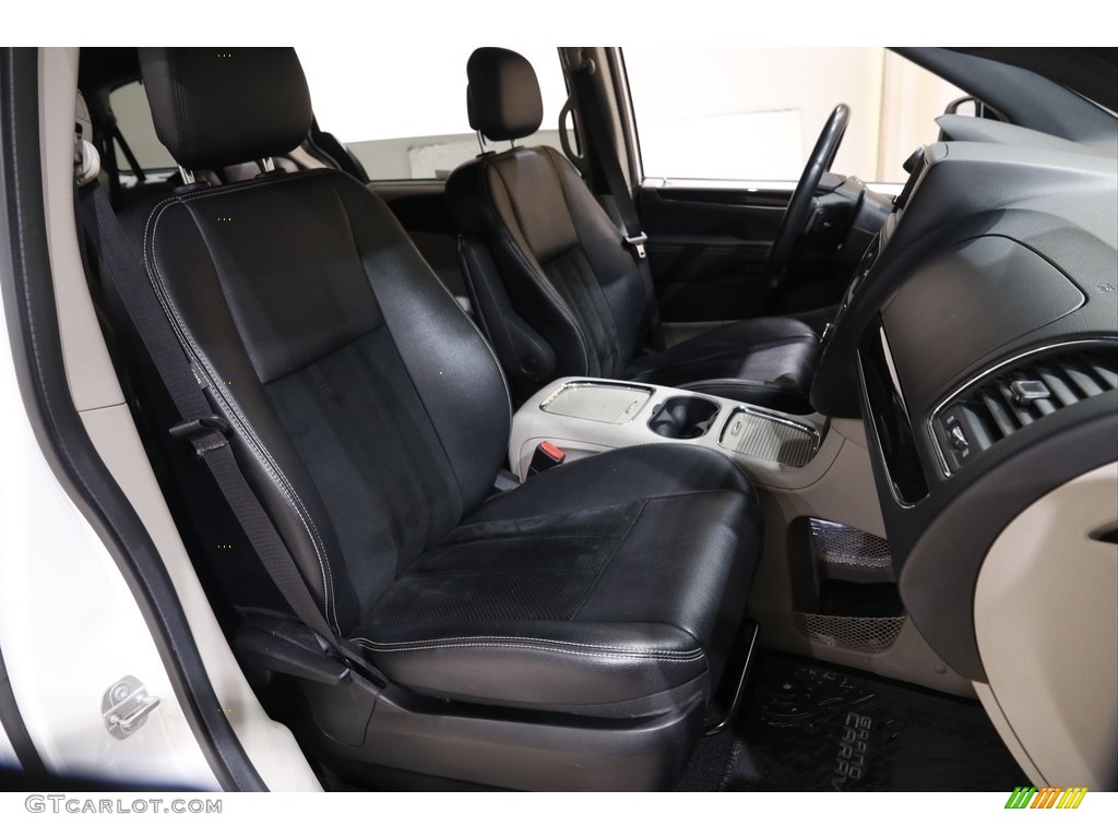 2016 Grand Caravan SXT - Bright White / Black/Light Graystone photo #16