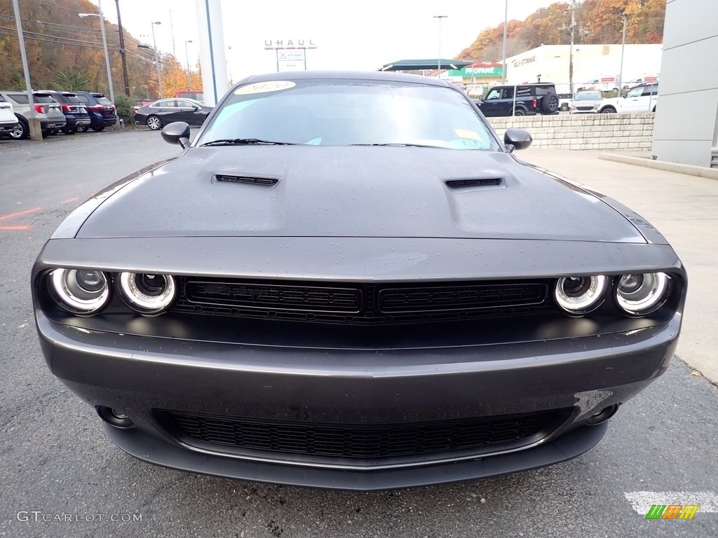 2020 Challenger SXT AWD - Granite / Black photo #8