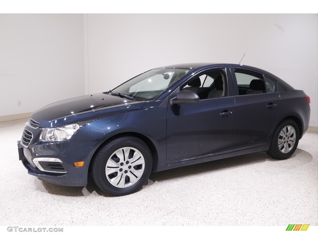 2015 Cruze LS - Blue Ray Metallic / Jet Black/Medium Titanium photo #3