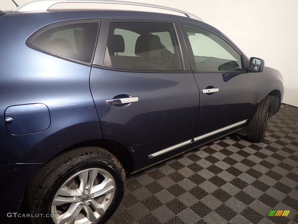 2013 Rogue SV AWD - Graphite Blue / Gray photo #19