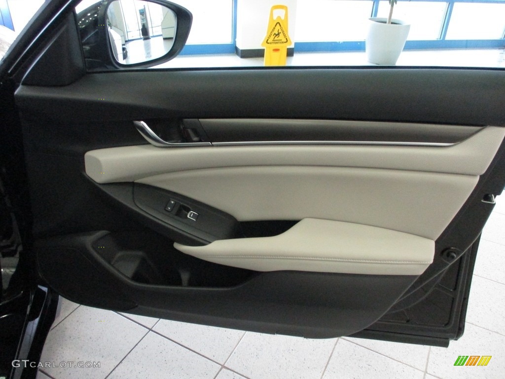 2018 Honda Accord Hybrid Sedan Gray Door Panel Photo #143237020