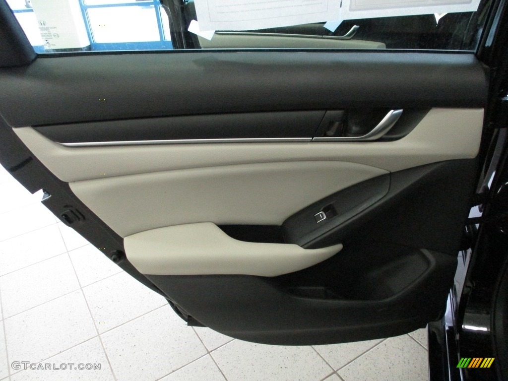 2018 Honda Accord Hybrid Sedan Gray Door Panel Photo #143237044