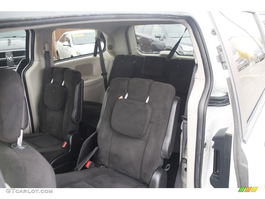 2016 Grand Caravan SE - Bright White / Black/Light Graystone photo #11