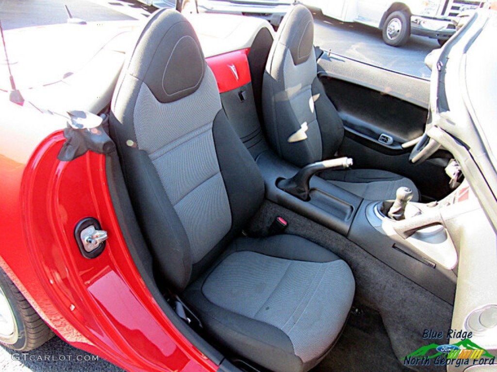 2008 Solstice Roadster - Aggressive Red / Ebony photo #11