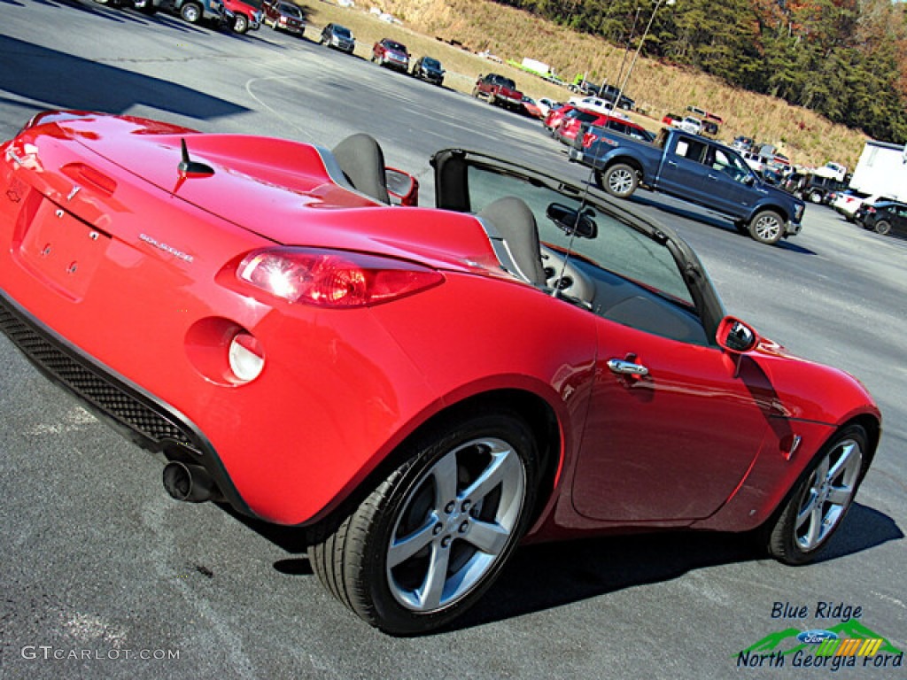 2008 Solstice Roadster - Aggressive Red / Ebony photo #18