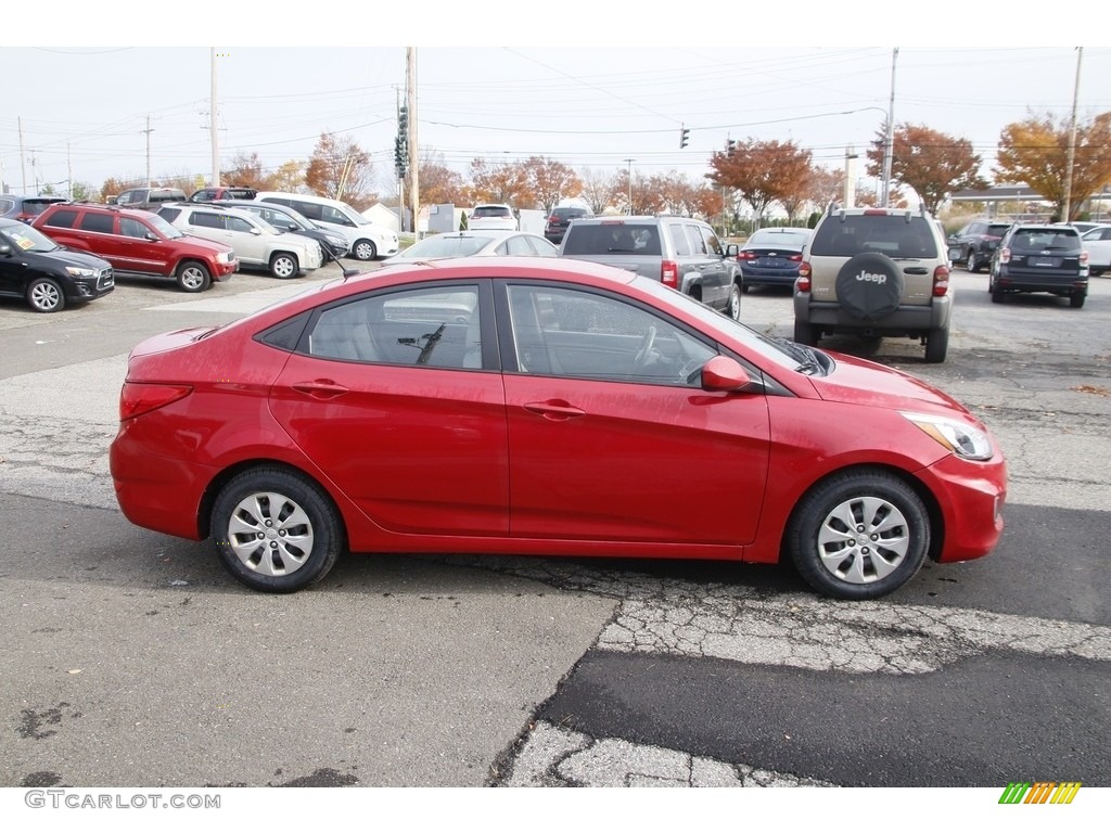 2016 Accent SE Sedan - Boston Red / Gray photo #4