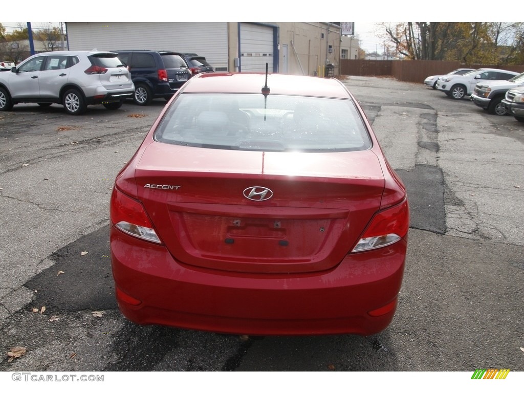 2016 Accent SE Sedan - Boston Red / Gray photo #6