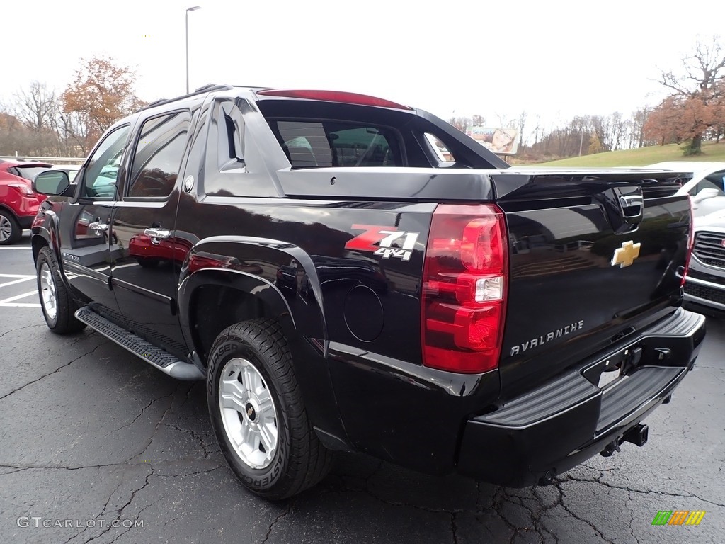 2013 Avalanche LT 4x4 - Black / Ebony photo #11